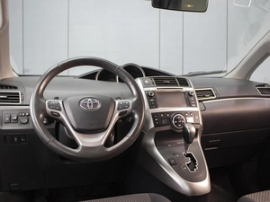 Минивэн Toyota Verso 2013 года, 1210000 рублей, Омск
