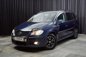 Минивэн Volkswagen Touran 2007 года, 950000 рублей, Красноярск