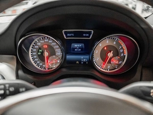 Универсал Mercedes-benz CLA-класс 2015 года, 1400000 рублей, Красноярск