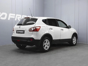 Внедорожник Nissan Qashqai 2013 года, 1290000 рублей, Омск