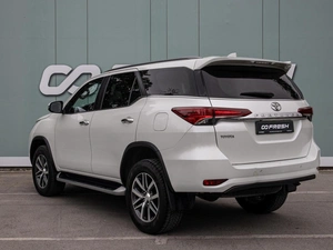 Внедорожник Toyota Fortuner 2019 года, 4499000 рублей, Большой Сочи
