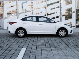Седан Hyundai Solaris 2018 года, 1315654 рублей, Ставрополь