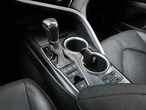 Седан Toyota Camry 2023 года, 3389000 рублей, Кирилловка