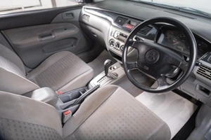 Седан Mitsubishi Lancer 2004 года, 259000 рублей, Томск