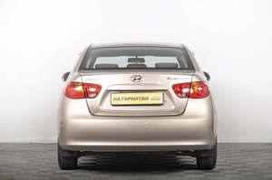 Седан Hyundai Elantra 2008 года, 809000 рублей, Томск