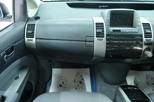 Лифтбек Toyota Prius 2008 года, 889000 рублей, Омск