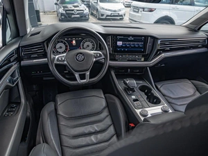 Внедорожник Volkswagen Touareg 2018 года, 3848000 рублей, Краснодар