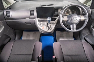 Минивэн Toyota Wish 2005 года, 699000 рублей, Томск