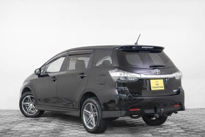 Минивэн Toyota Wish 2016 года, 1749000 рублей, Кемерово