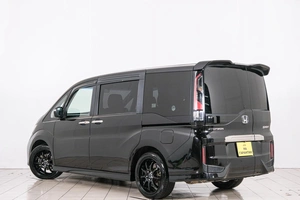 Минивэн Honda Stepwgn Spada 2016 года, 1999000 рублей, Красноярск