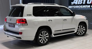 Внедорожник Toyota Land Cruiser 2016 года, 6400000 рублей, Красноярск