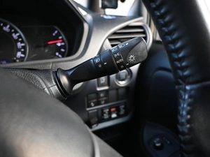 Минивэн Toyota Voxy 2016 года, 1999000 рублей, Кирилловка