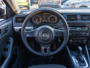 Седан Volkswagen Jetta 2012 года, 1199000 рублей, Саратов