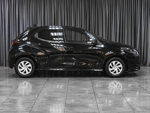 Хетчбэк Toyota Yaris 2020 года, 1279000 рублей, Тюмень