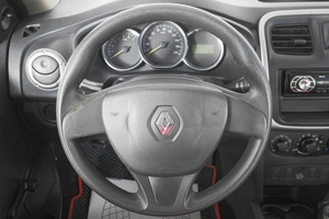 Седан Renault Logan 2017 года, 599000 рублей, Кемерово