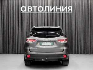 Внедорожник Toyota Highlander 2014 года, 2680000 рублей, Красноярск