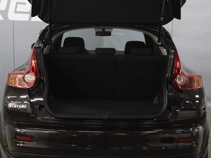 Внедорожник Nissan Juke 2013 года, 1350000 рублей, Омск