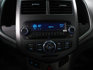Седан Chevrolet Aveo 2012 года, 610000 рублей, Красный Пахарь