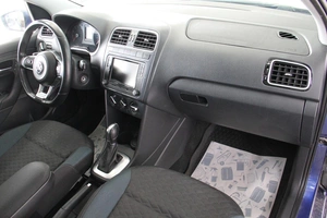 Седан Volkswagen Polo 2020 года, 1389000 рублей, Омск