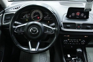 Хетчбэк Mazda 3 2018 года, 1498000 рублей, Солонцы