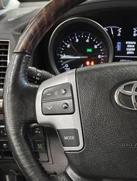 Внедорожник Toyota Land Cruiser 2012 года, 4177000 рублей, Красноярск