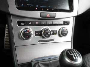 Седан Volkswagen Passat 2011 года, 899000 рублей, Воронеж