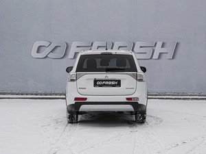 Внедорожник Mitsubishi Outlander 2014 года, 1650000 рублей, Волгоград