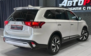Внедорожник Mitsubishi Outlander 2021 года, 2850000 рублей, Красноярск