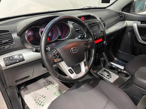 Внедорожник Kia Sorento 2011 года, 1299000 рублей, Красноярск