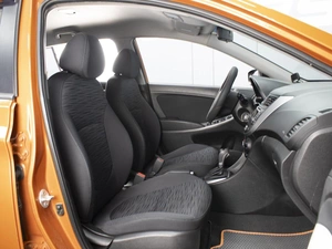 Хетчбэк Hyundai Solaris 2015 года, 990099 рублей, Омск