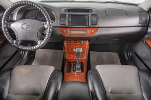 Седан Toyota Camry 2005 года, 759000 рублей, Томск