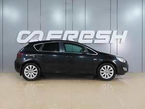 Хетчбэк Opel Astra 2011 года, 699000 рублей, Воронеж