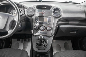 Минивэн Kia Carens 2011 года, 739000 рублей, Барнаул