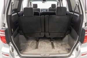 Минивэн Toyota Alphard 2008 года, 1889000 рублей, Барнаул