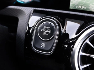 Седан Mercedes-benz CLA-класс 2019 года, 3750000 рублей, Краснодар