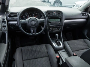 Хетчбэк Volkswagen Golf 2011 года, 729000 рублей, Волгоград