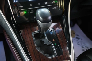 Внедорожник Toyota Harrier 2017 года, 2789000 рублей, Омск