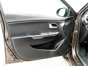 Седан Kia Rio 2017 года, 1050000 рублей, Красноярск