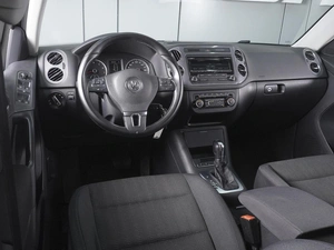 Внедорожник Volkswagen Tiguan 2014 года, 1360000 рублей, Ростов-на-Дону