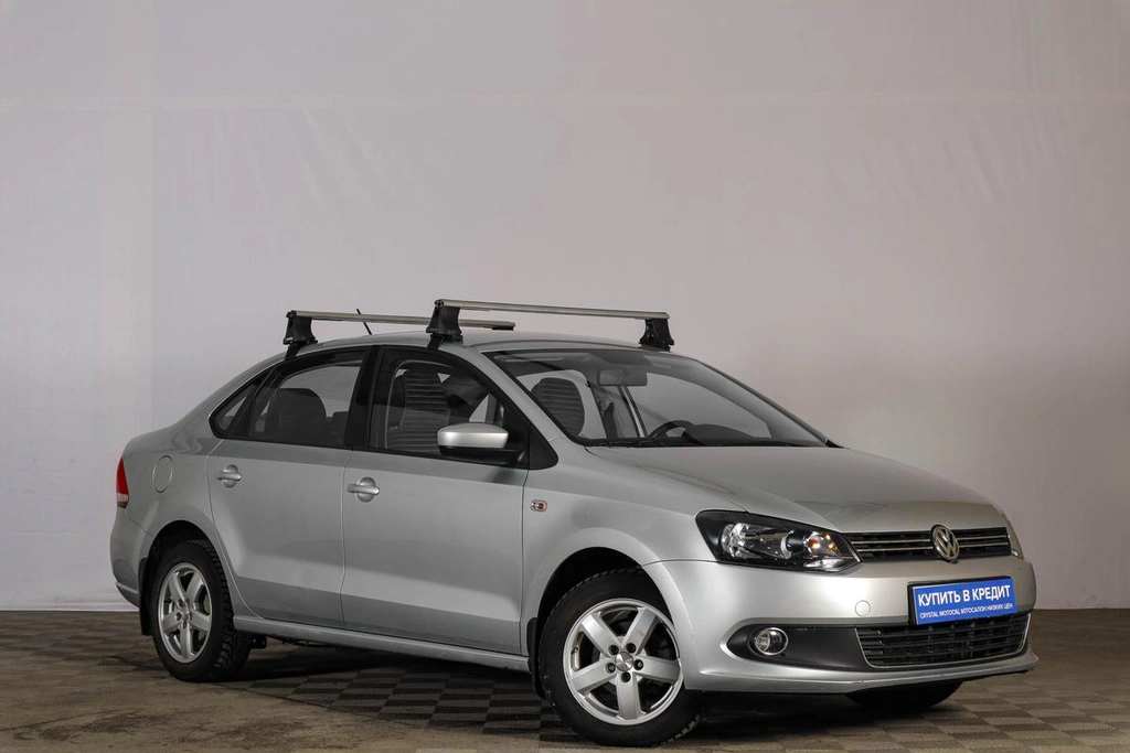 Седан Volkswagen Polo 2013 года, 1019000 рублей, Тюмень
