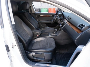 Седан Volkswagen Passat 2011 года, 1019000 рублей, Кропоткин