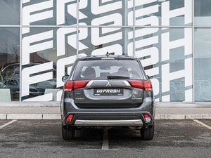 Внедорожник Mitsubishi Outlander 2018 года, 2210000 рублей, Краснодар