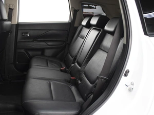 Внедорожник Mitsubishi Outlander 2014 года, 1370000 рублей, Омск