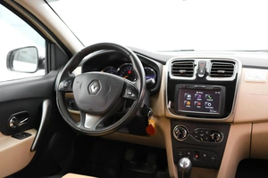 Седан Renault Logan 2015 года, 990000 рублей, Орёл