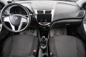 Седан Hyundai Solaris 2012 года, 829000 рублей, Красноярск