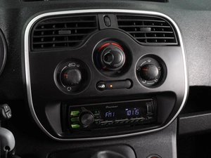 Renault Kangoo, II рестайлинг (2013—н. в.), 1.6 MT (102 л.с.) 2015г. 2015 года, 1060000 рублей, Воронеж