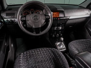 Седан Opel Astra 2010 года, 499000 рублей, Воронеж