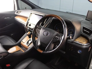 Минивэн Toyota Alphard 2017 года, 4080000 рублей, Омск