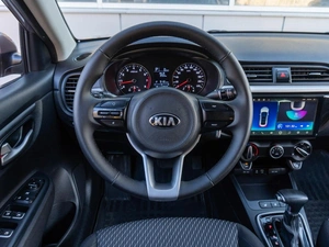 Седан Kia Rio 2018 года, 1389000 рублей, Саратов