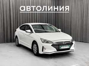 Седан Hyundai Elantra 2019 года, 1350000 рублей, Красноярск